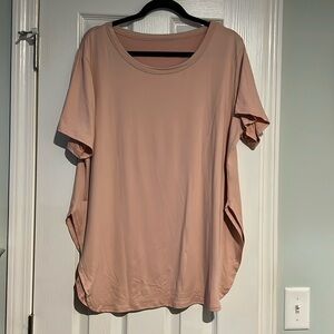 Women’s SHEIN Curve short sleeve shirt. Size 2XL.